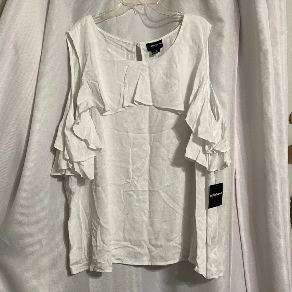 NWT Liz Claiborne White Cut out shoulder Blouse Size XXL - Picture 1 of 6